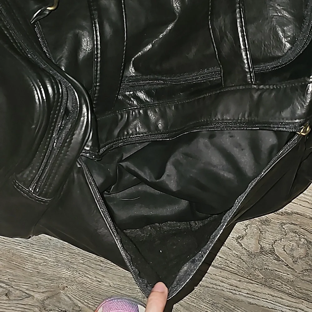 Converse duffle bag black leather vintage 1996 multi-pockets footed